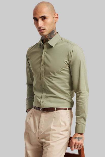 Green Solid Slim Fit Shirt