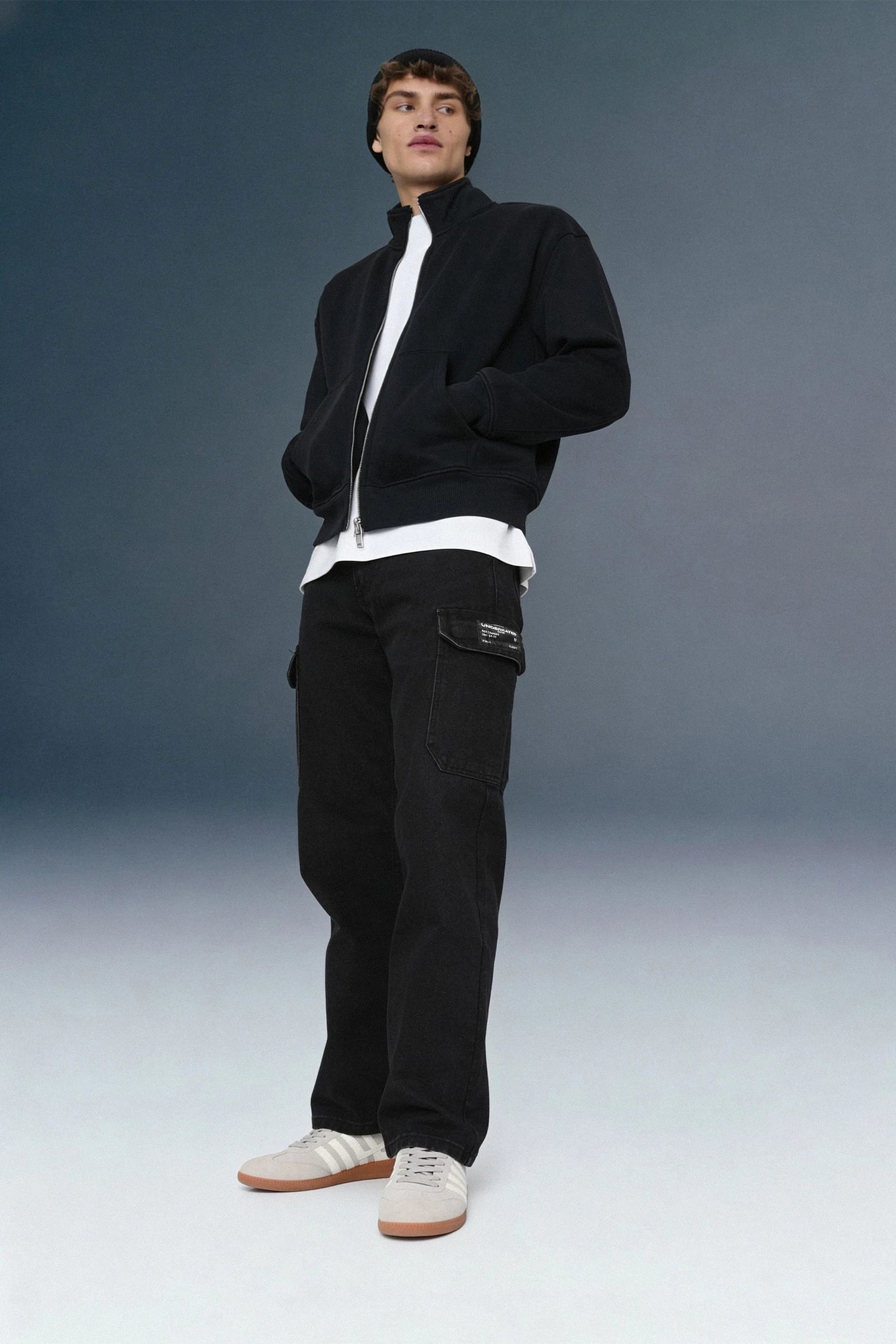 Jet Black 6-Pocket Cargo Jeans For Men - Mid Rise Relaxed Fit